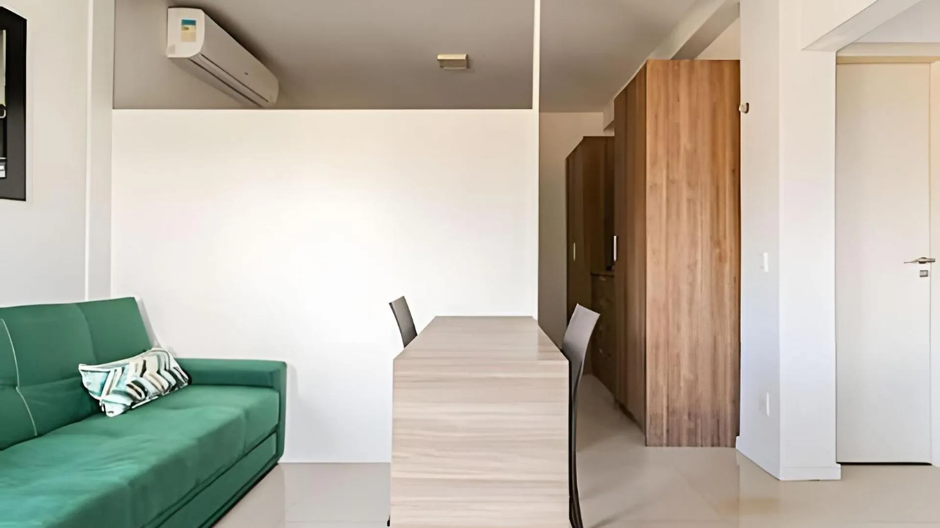 Pantanal Living II Apartment Florianopolis